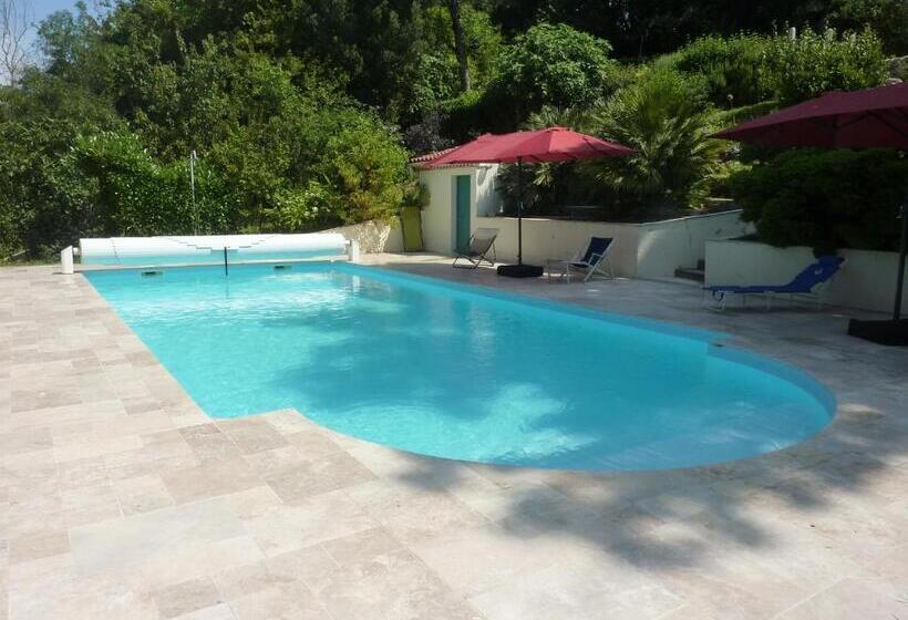 مبيت وإفطار Beaux Chênes