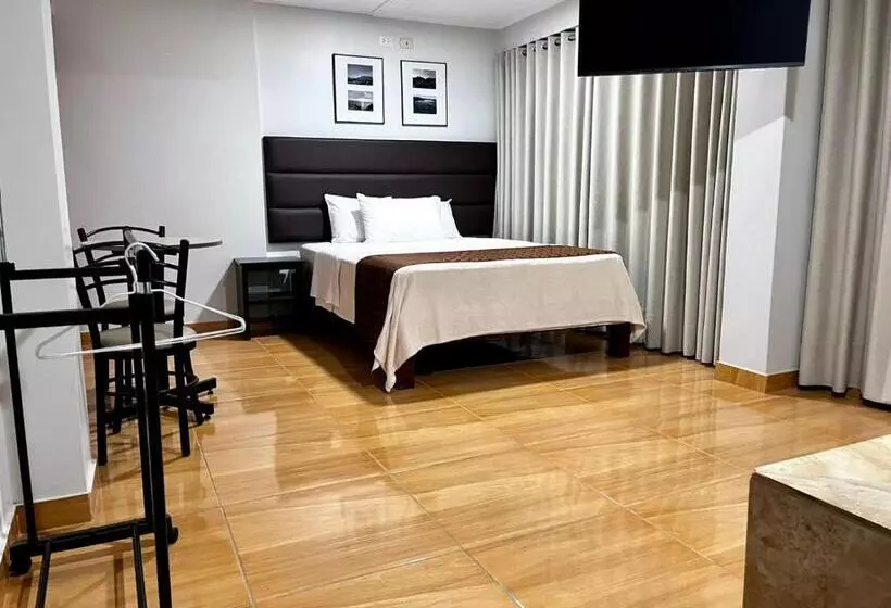 ホテル Cosmopolitan Inn