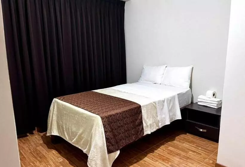 ホテル Cosmopolitan Inn