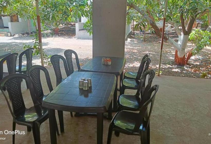 Hotel Gir Madhuli Farmhouse