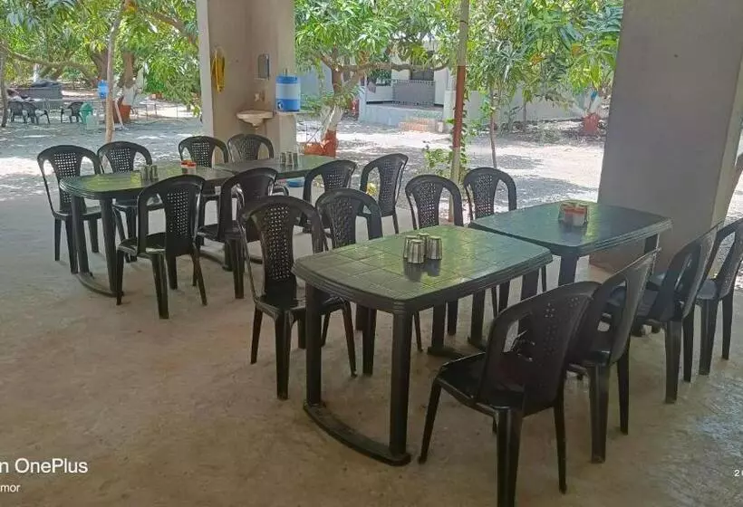 Hotelli Gir Madhuli Farmhouse