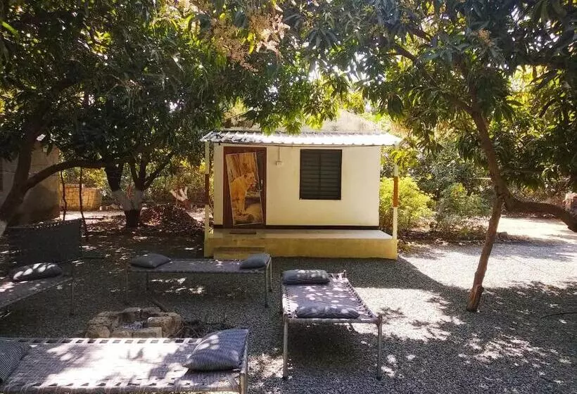 Hotelli Gir Madhuli Farmhouse