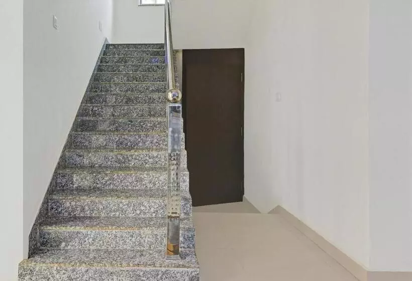 Aura Hotel Rajdhani Residency
