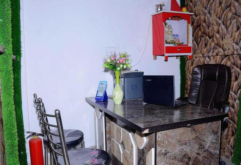 בית מלון כפרי Spot On 70146 Rj Palace