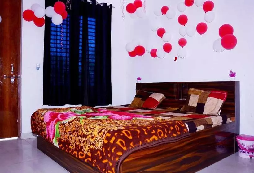 Hotelli Spot On 70146 Rj Palace