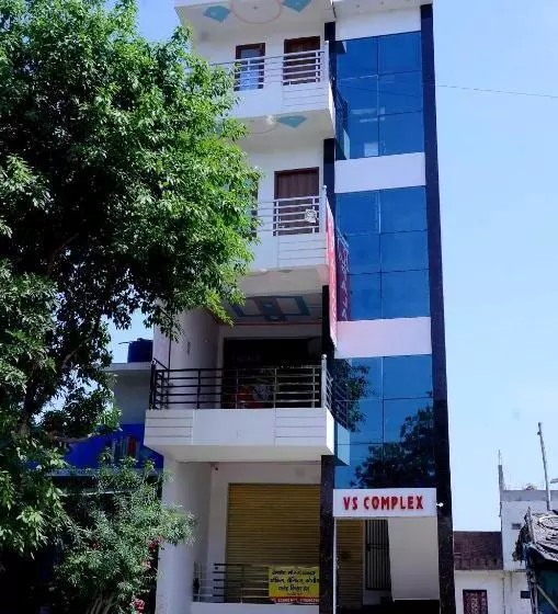 Hotelli Spot On 70146 Rj Palace