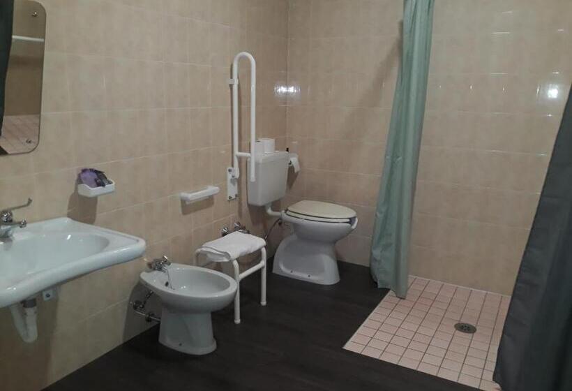 פנסיון Adams Rooms   Affittacamere