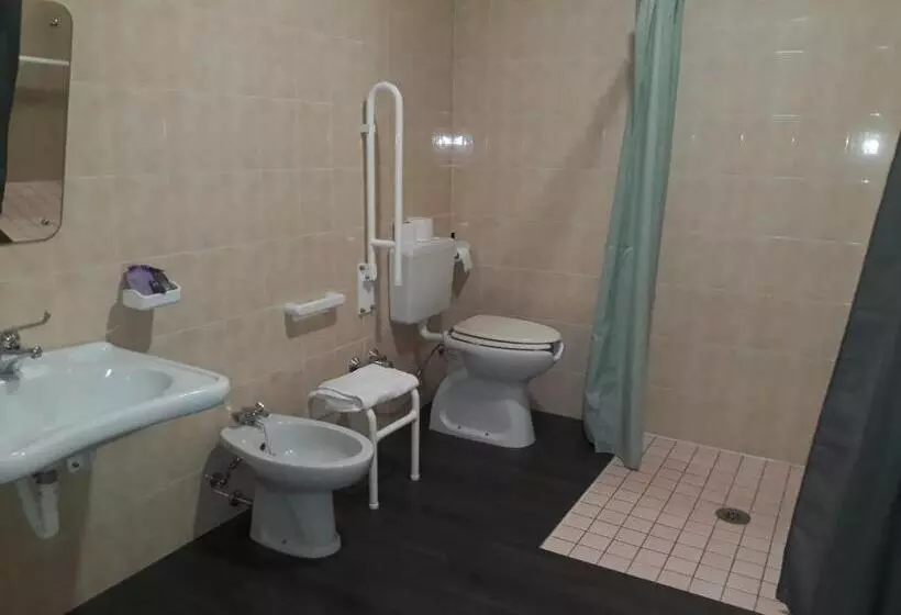 Majatalo Adams Rooms   Affittacamere