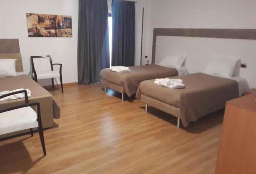 פנסיון Adams Rooms   Affittacamere