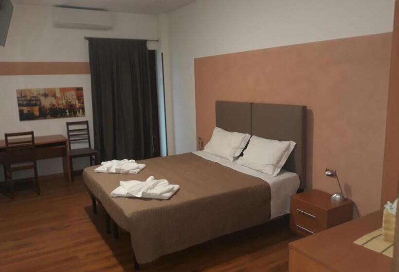 פנסיון Adams Rooms   Affittacamere