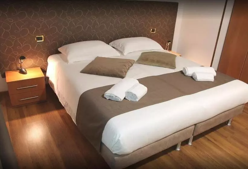 Majatalo Adams Rooms   Affittacamere