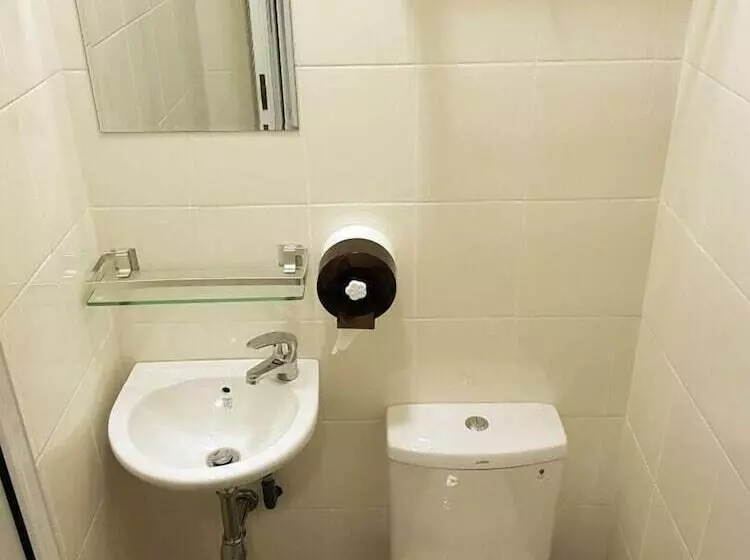 Majatalo Garden 96 Inn