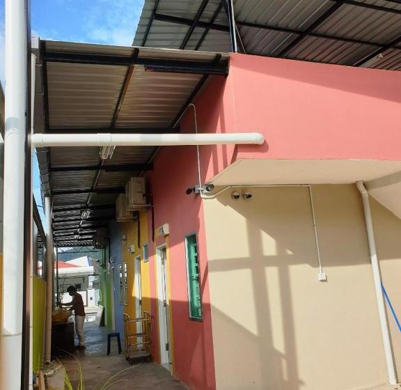 بنسيون Garden 96 Inn