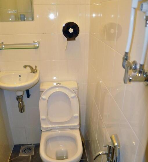 بنسيون Garden 96 Inn