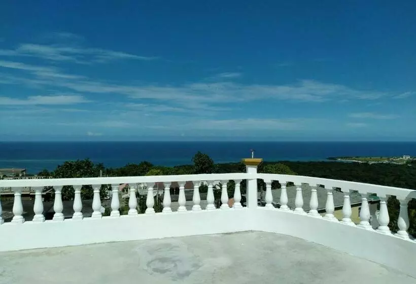 پانسیون Valentine S Castle