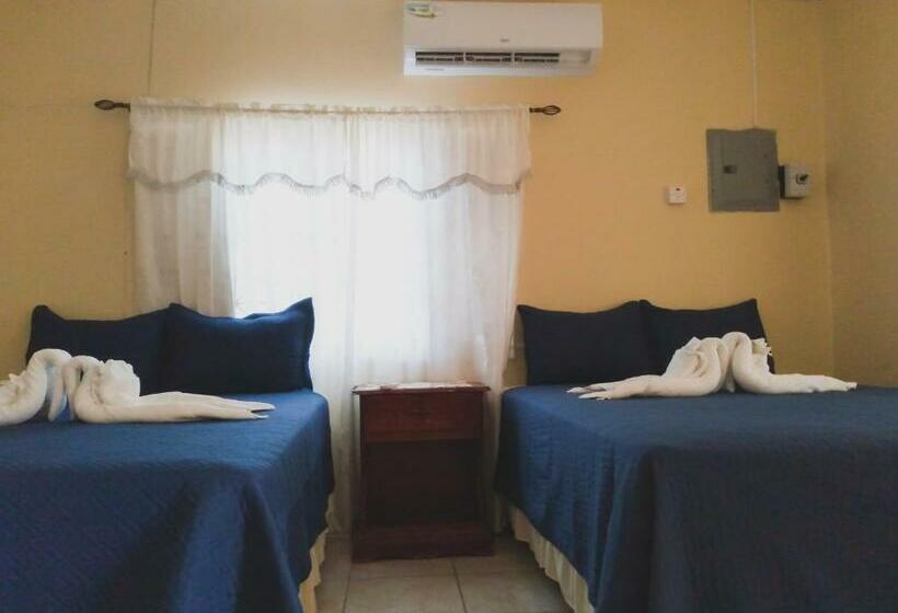 پانسیون Valentine S Castle