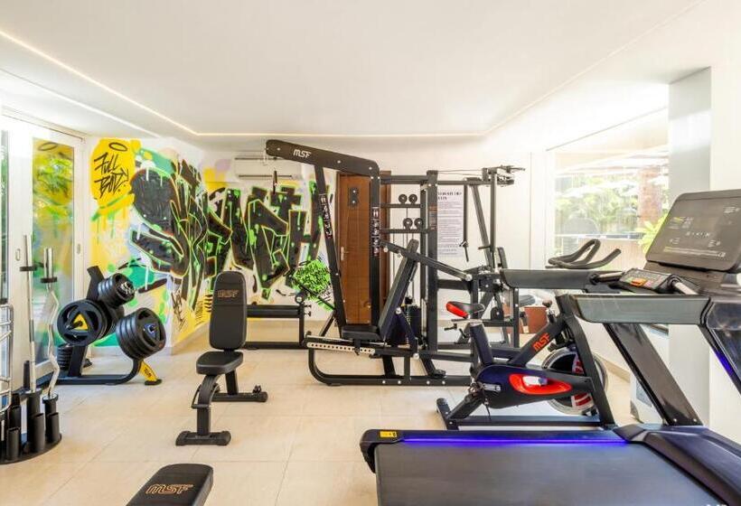 فندق Artistry Suites