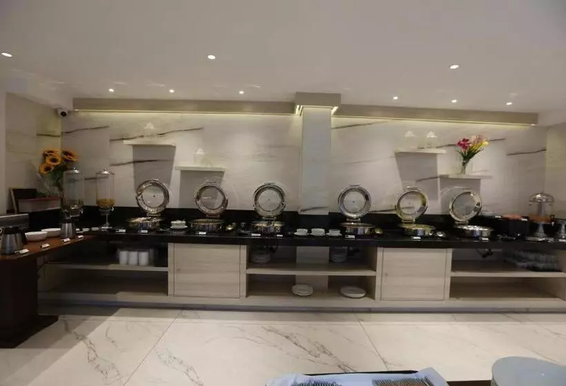 ホテル Artistry Suites