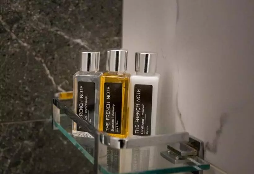 ホテル Artistry Suites