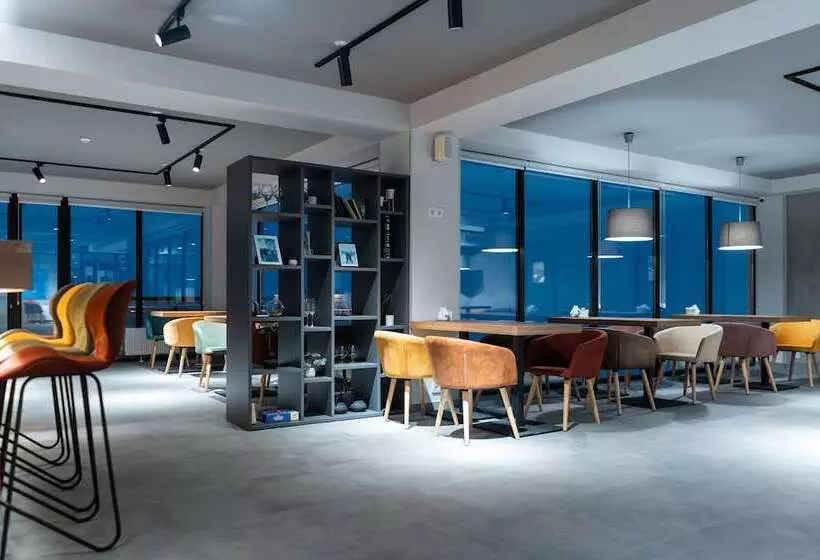 هتل Gogi Resort