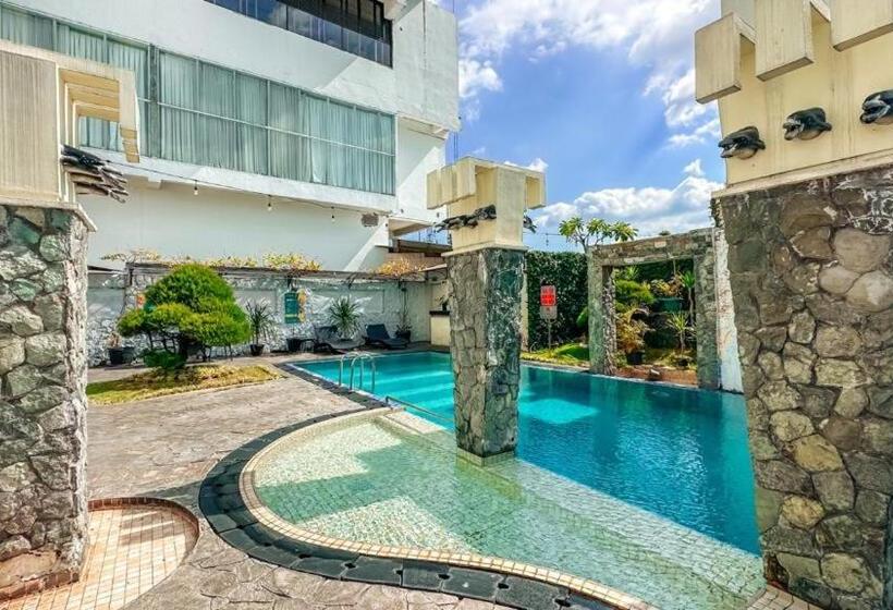 Malyabhara Hotel   Formerly Ibis Malioboro