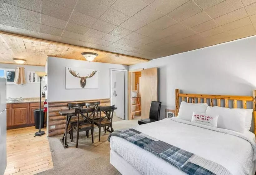 Hotelli The Bucking Moose