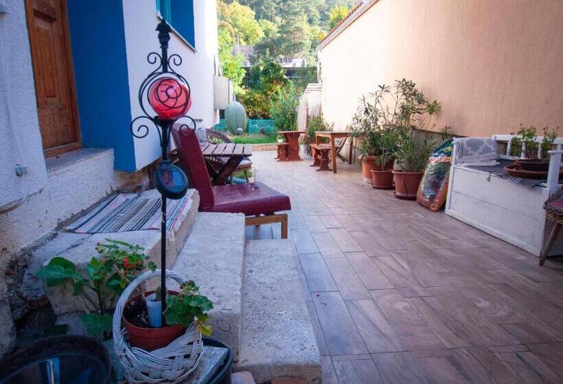 Mákvirág Apartmanok