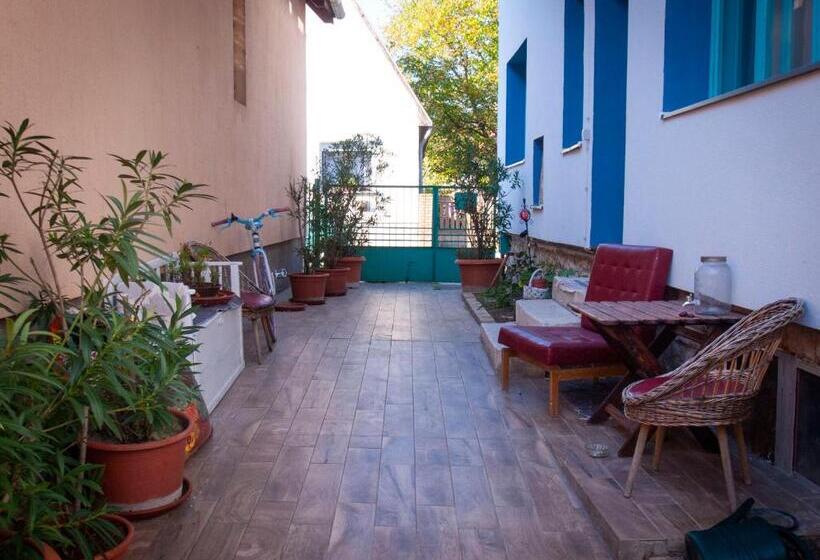 Mákvirág Apartmanok