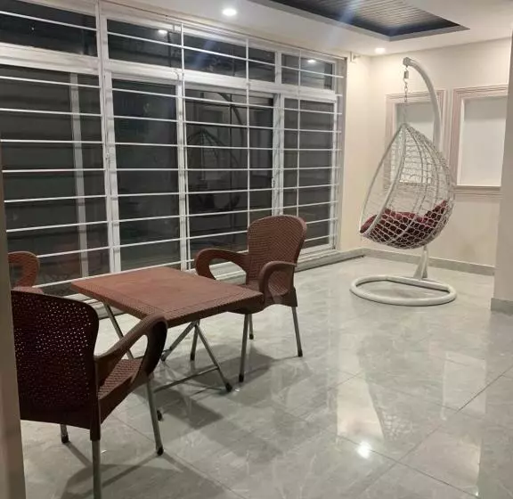 پانسیون Luxurious Living In Heart Of Islamabad
