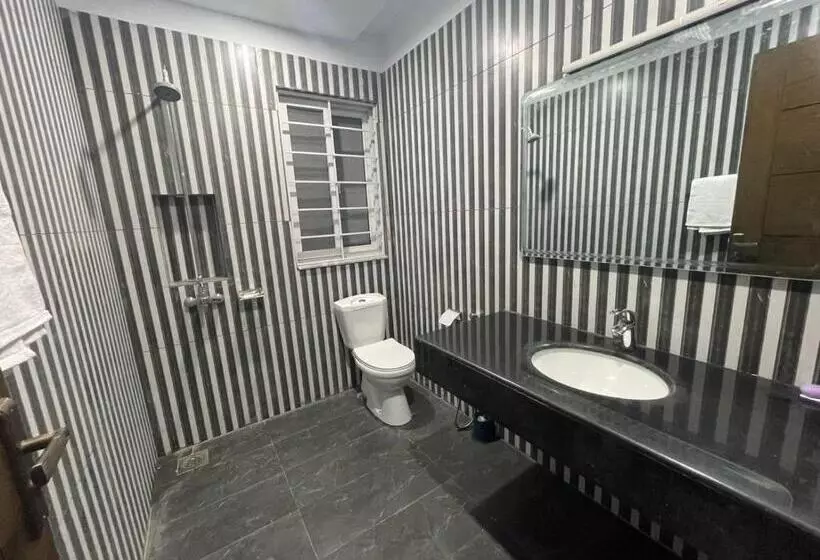 پانسیون Luxurious Living In Heart Of Islamabad