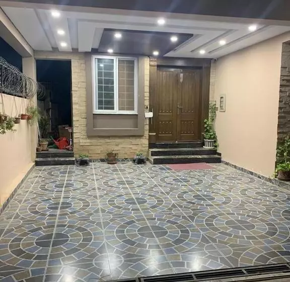 پانسیون Luxurious Living In Heart Of Islamabad