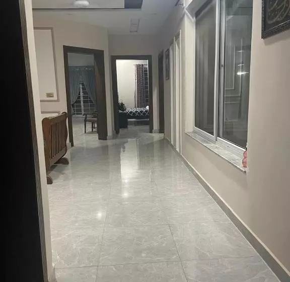 پانسیون Luxurious Living In Heart Of Islamabad