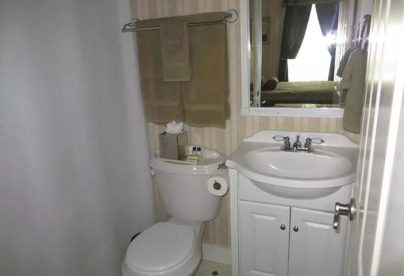 ベッドアンドブレックファースト Edith Palmer's Country Inn