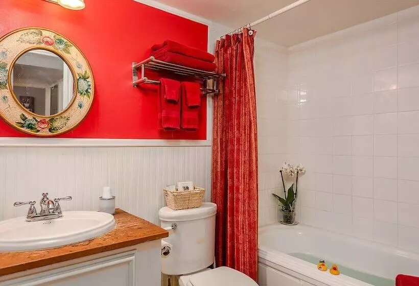 ベッドアンドブレックファースト Heart Of The Hills Inn