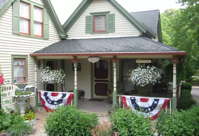 ベッドアンドブレックファースト Heart Of The Hills Inn