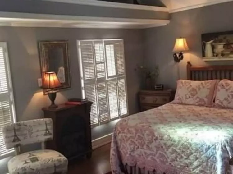 ベッドアンドブレックファースト Heart Of The Hills Inn