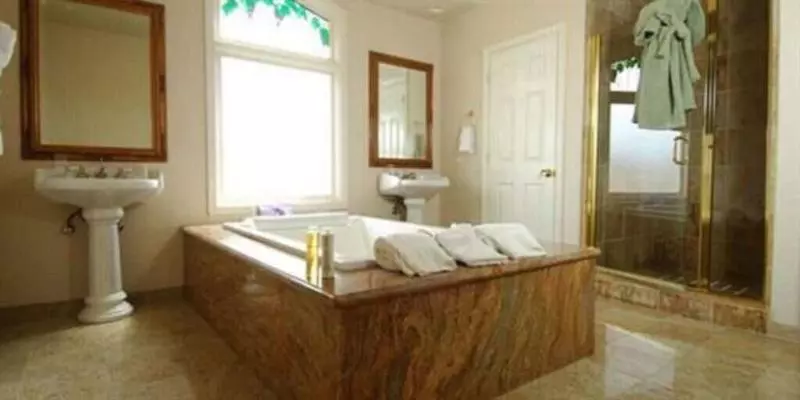 Bed and Breakfast Churon Inn Winery