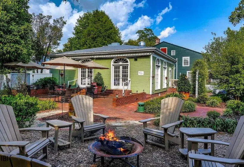 ベッドアンドブレックファースト Inner Banks Inn