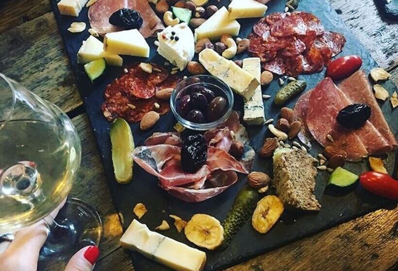 مبيت وإفطار Inner Banks Inn