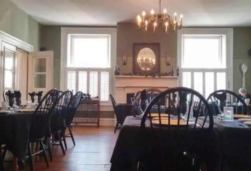 Bed and Breakfast The Lafayette Inn & Restaurant