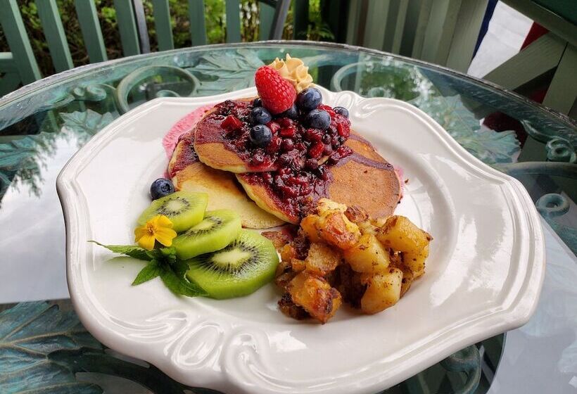 تختخواب و صبحانه The Primrose