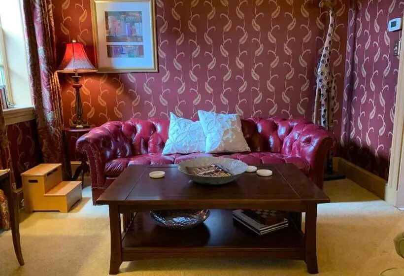 Bed and Breakfast The Lily Inn  Burlington