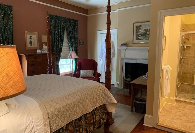 ベッドアンドブレックファースト The Lily Inn  Burlington