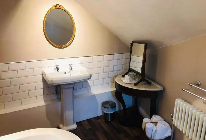 Bed and Breakfast The Old Registry Guest House