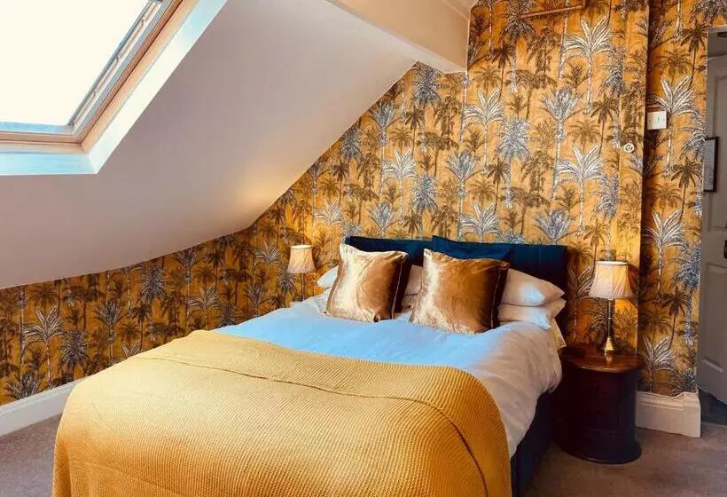 Bed and Breakfast The Old Registry Guest House