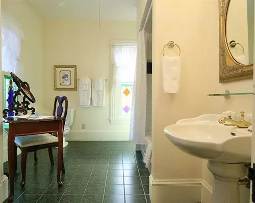 住宿加早餐  Grand Victorian Inn