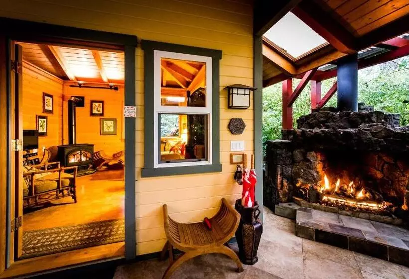 Aamiaismajoitus (B&B) Volcano Mist Cottage