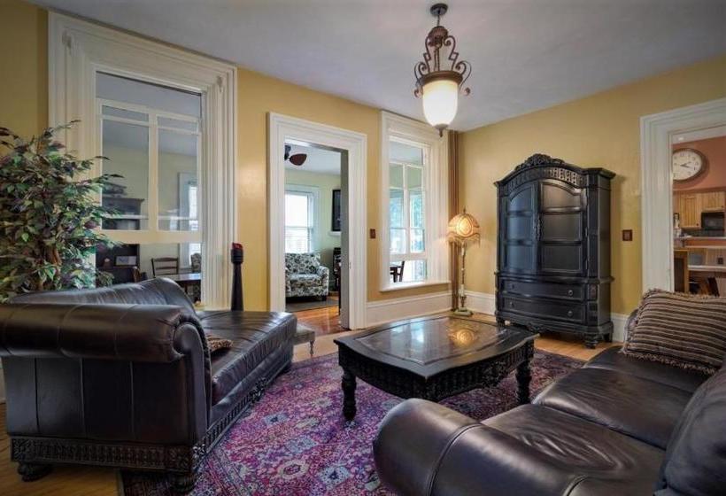 Brayton Bed And Breakfast