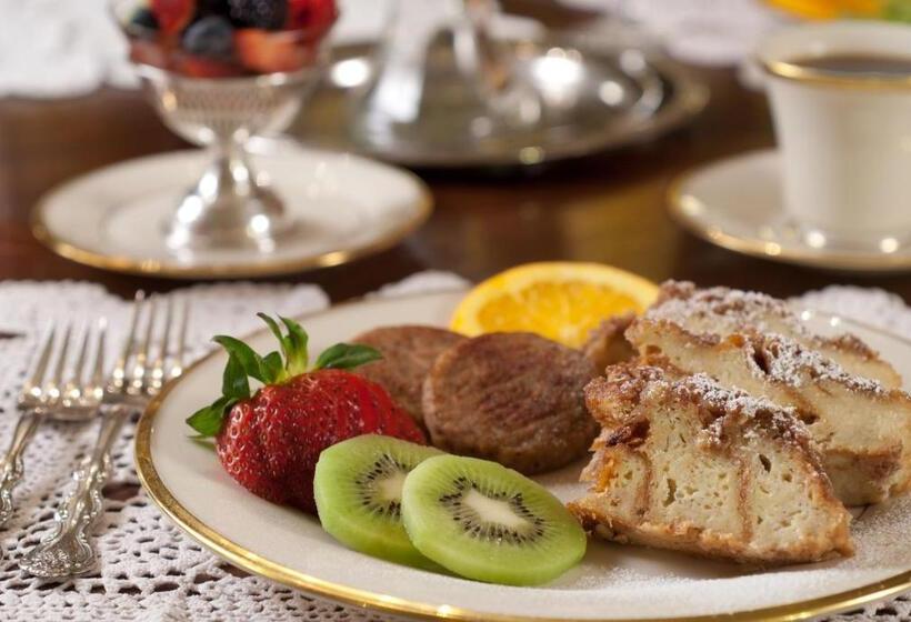 Hh Whitney House   A Bed & Breakfast On The Historic Esplanade