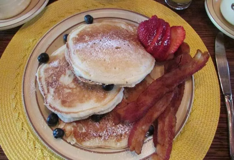 Holiday Guest House Bed & Breakfast